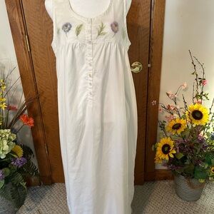 Crabtree & Evelyn Cream Nightgown with Floral Accents
